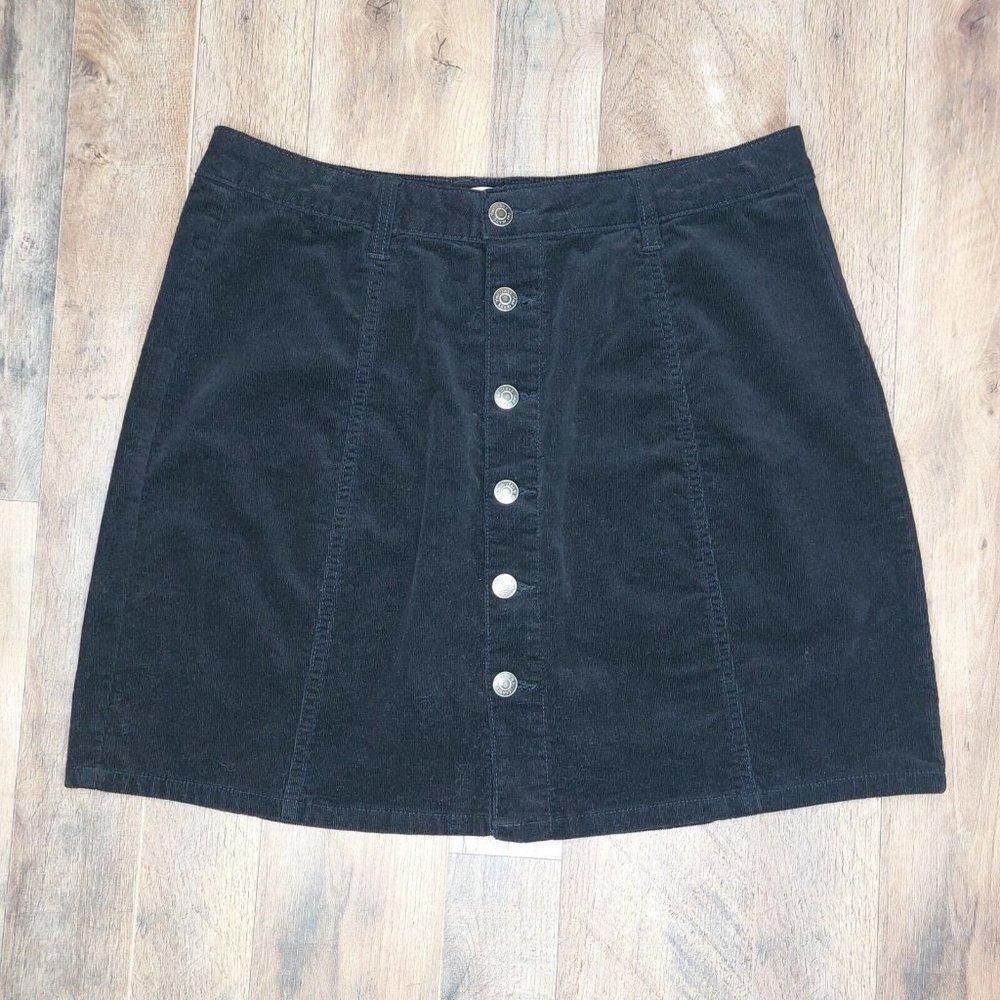 YMI Windsor Womens Size 13/31 Stretch Corduroy Black Skirt Short Button Up